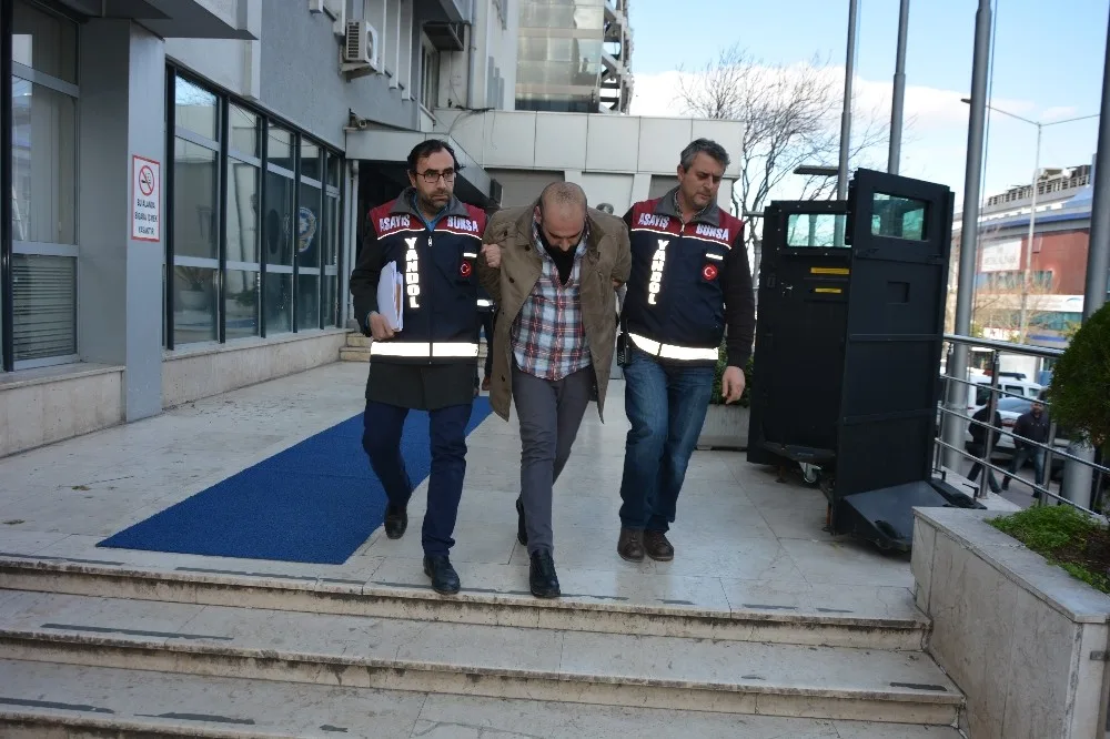 Dolandırıcıları Uyanık Bankacı Yakalattı