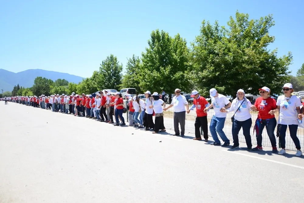 Dünya Horon Rekoru Bursada Kırıldı