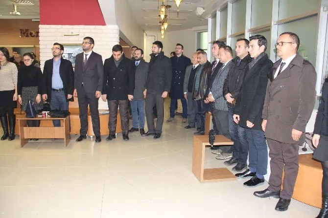 (Düzeltme) Mersin Barosundan Kahraman Polis Fethi Sekin İçin Saygı Duruşu