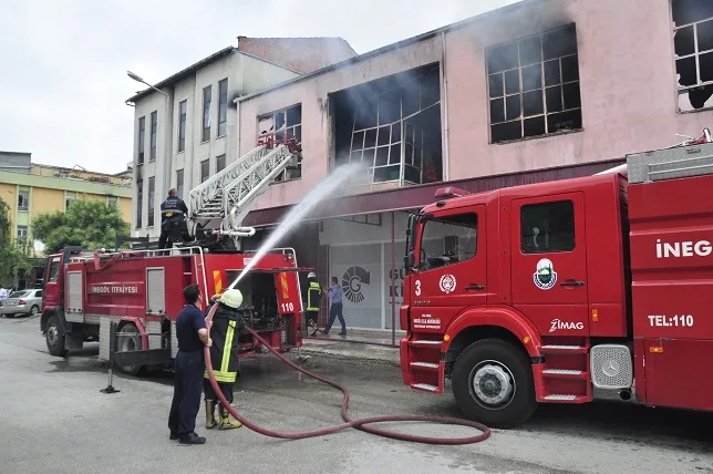 Sanayi’deki yangın korkuttu