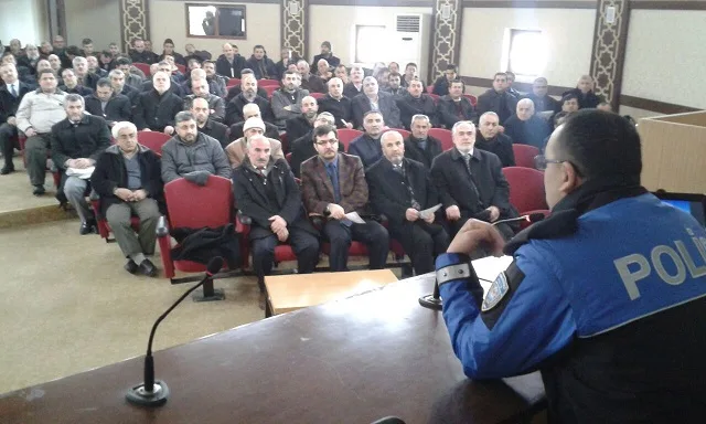 Din Görevlilerine “dolandırıcılık” semineri