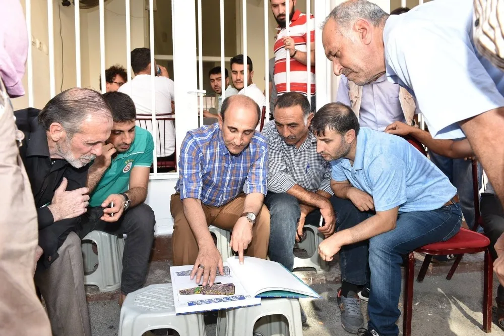 Edebali 296 Haneyi Ziyaret Ederek Vatandaşlarla Bir Araya Geldi