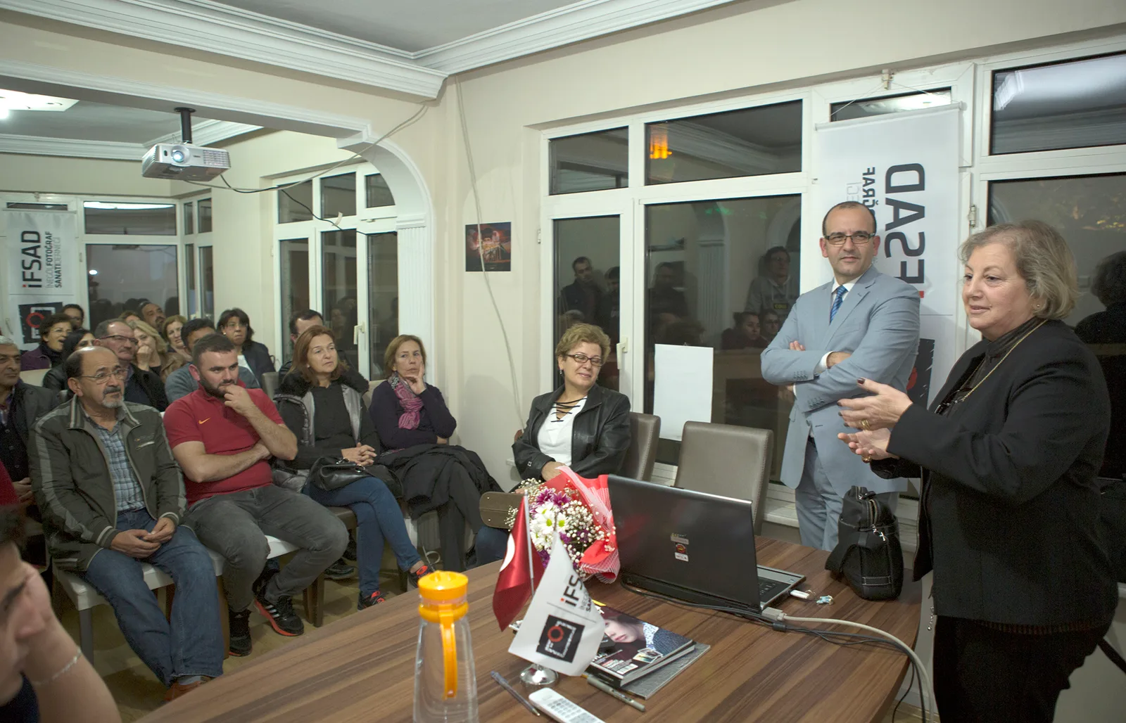Fotoğrafların hikâyeleri İFSAD’ta dile geldi
