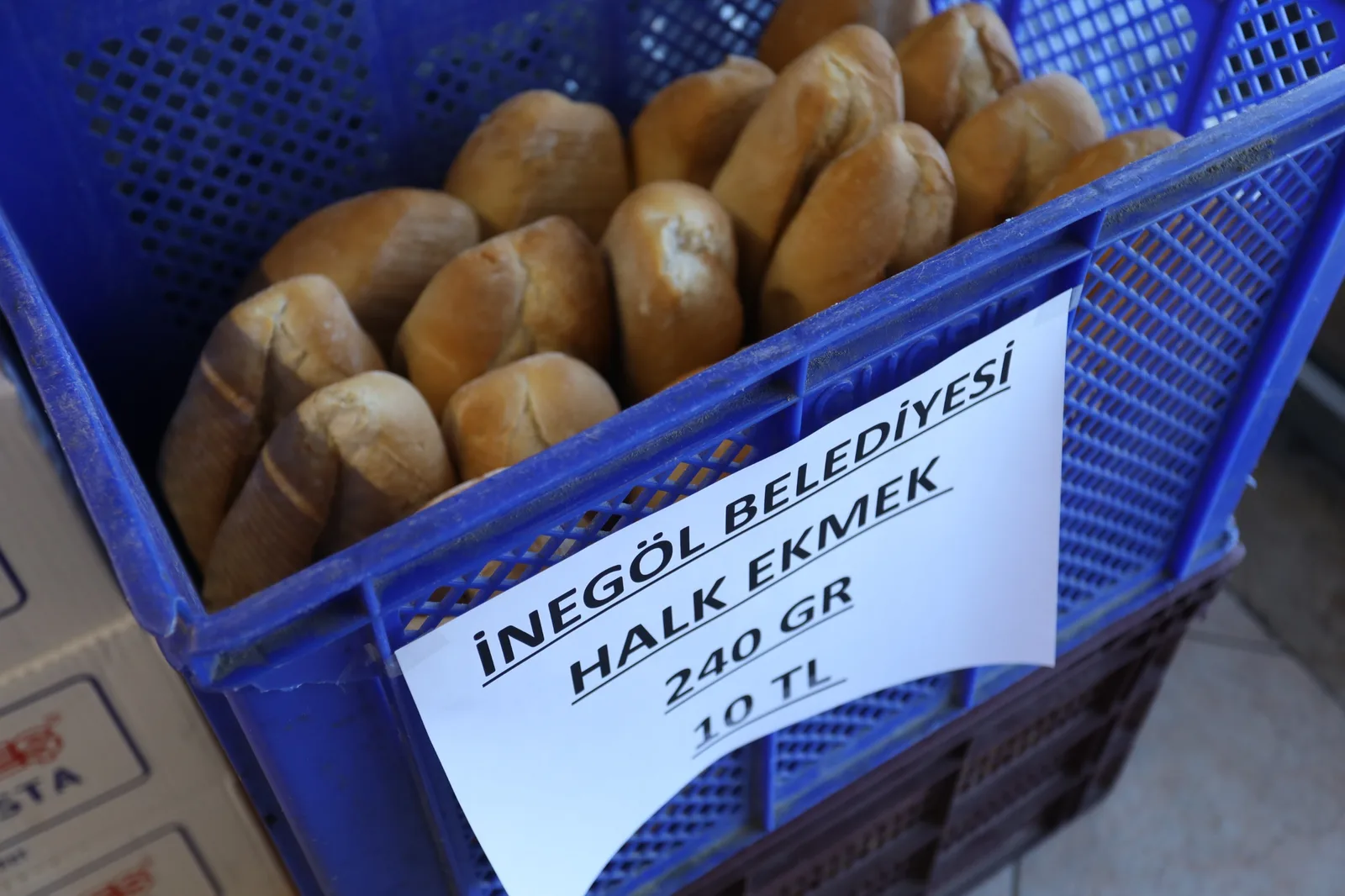 İnegöl Belediyesi halk ekmek satışı başladı