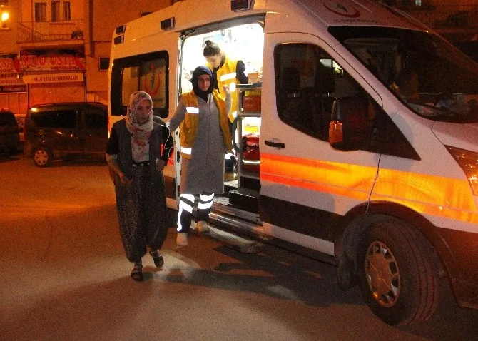 Elazığda Ev Yangını: 4 Kişi Hastaneye Kaldırıldı