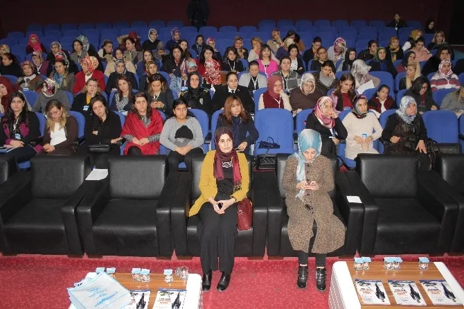 Elazığda Kadın Yasal Hakları Eğitimi Semineri Verildi
