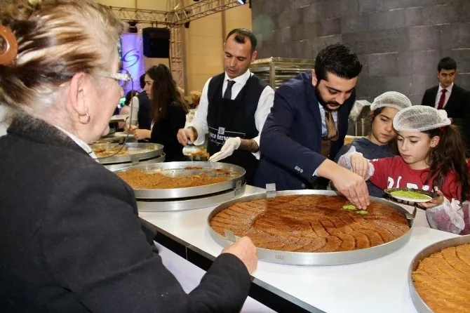 Emıttte Küçük Ellere Kadayıf Eğitimi