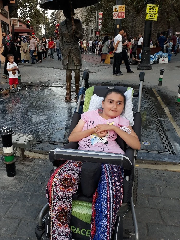 Engelli Kızın Tek Hayâli Erdoğanla Görüşmek