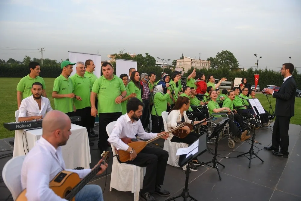 Engelsiz Korodan Muhteşem Konser