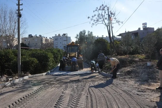 Erdemlide Parke Yol Çalışmaları Devam Ediyor