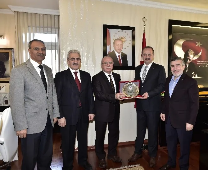 Erzurumlulardan Akgüle Teşekkür Ziyareti