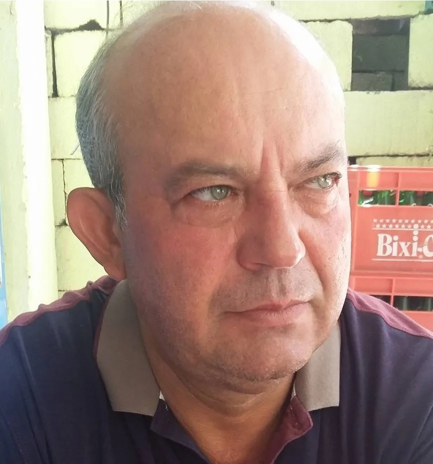 Eski Muhtar Tüfekle Kendini Yaraladı