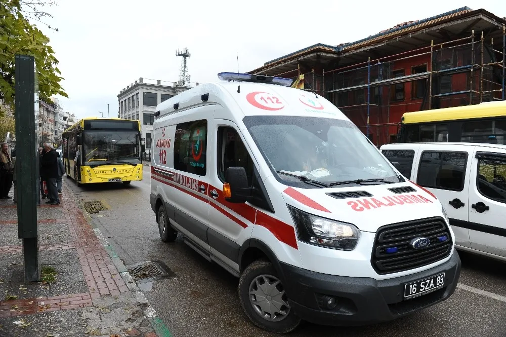 Evine Gitmek İçin Bindiği Otobüste Kalp Krizi Geçirdi