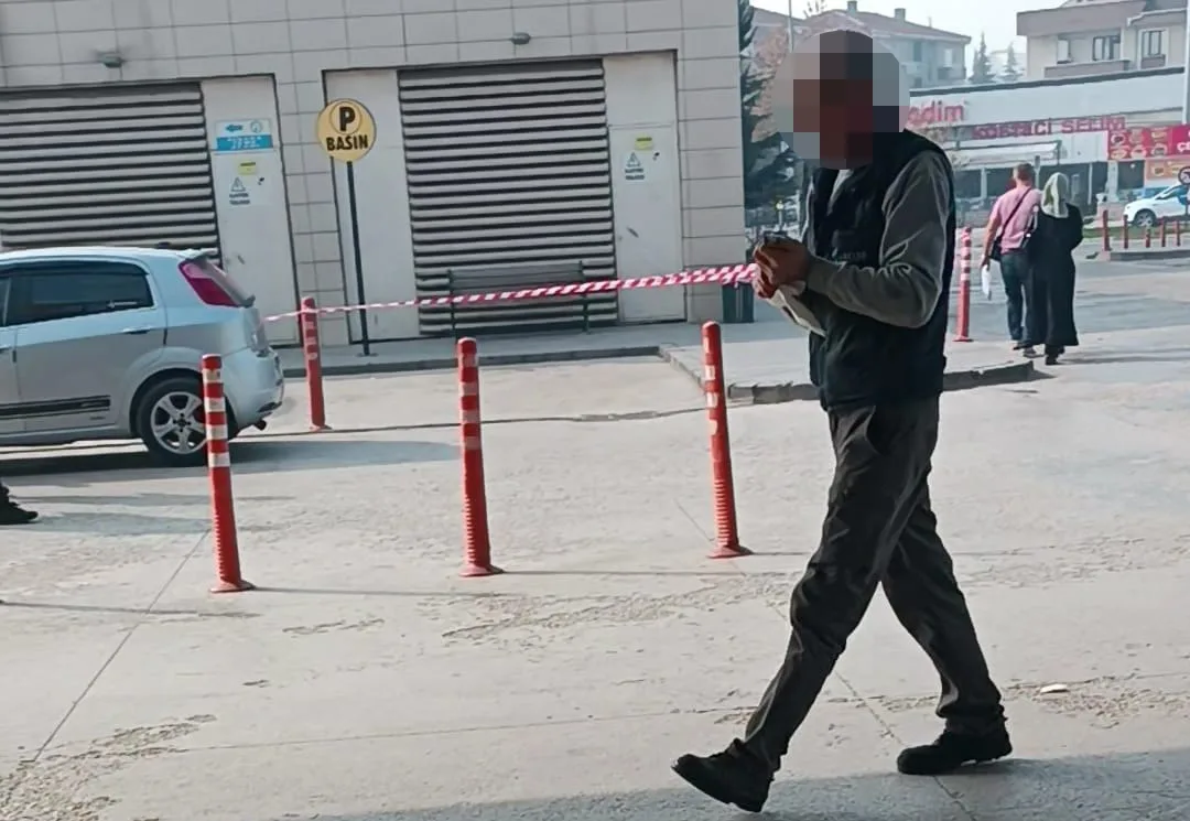 Gıda fabrikasında çalışan işçi parmaklarını makineye kaptırdı