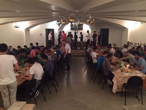 Kardeşlik bağları iftar sofralarında güçleniyor