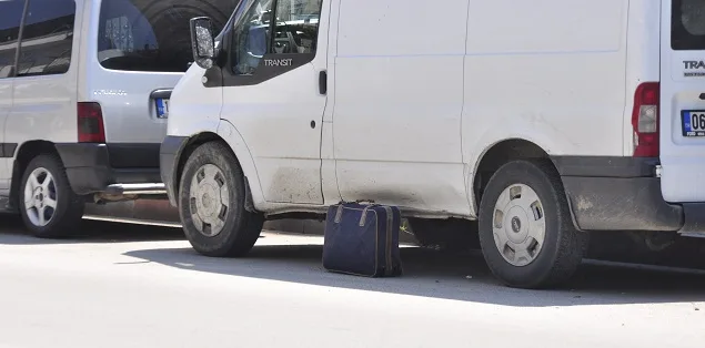 Şüpheli paket tedirgin etti