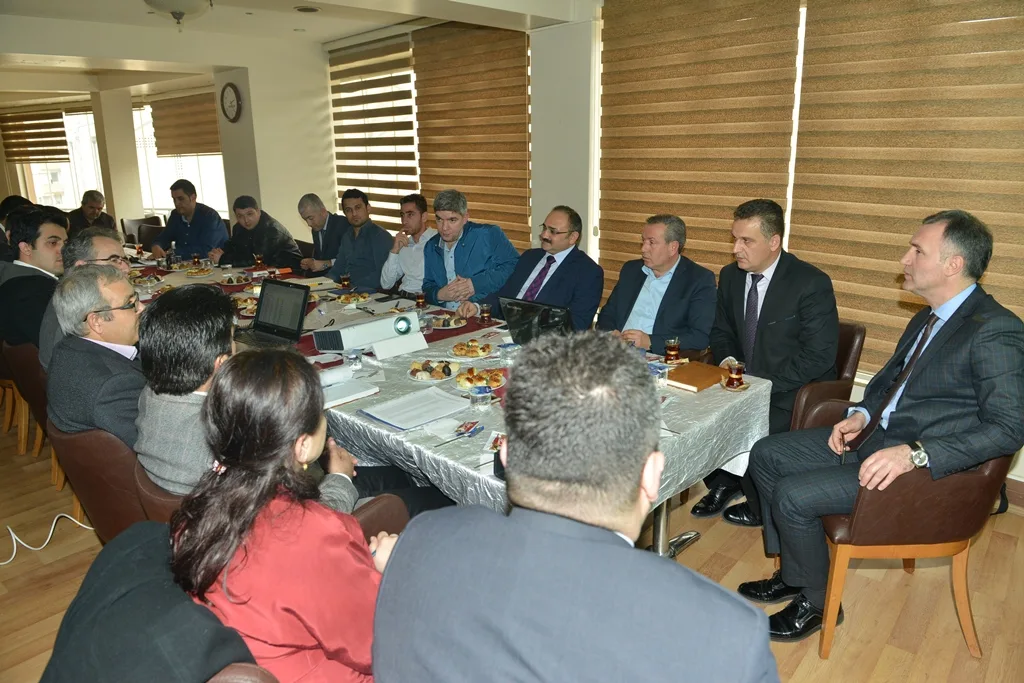 İNEGÖL'ÜN ALTYAPISI MASAYA YATIRILDI