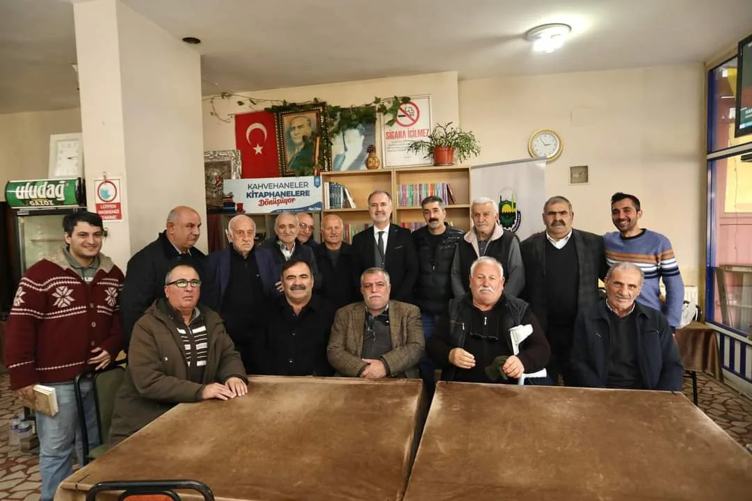 İnegöl'de kahvehaneler kitaphanelere dönüştürülüyor