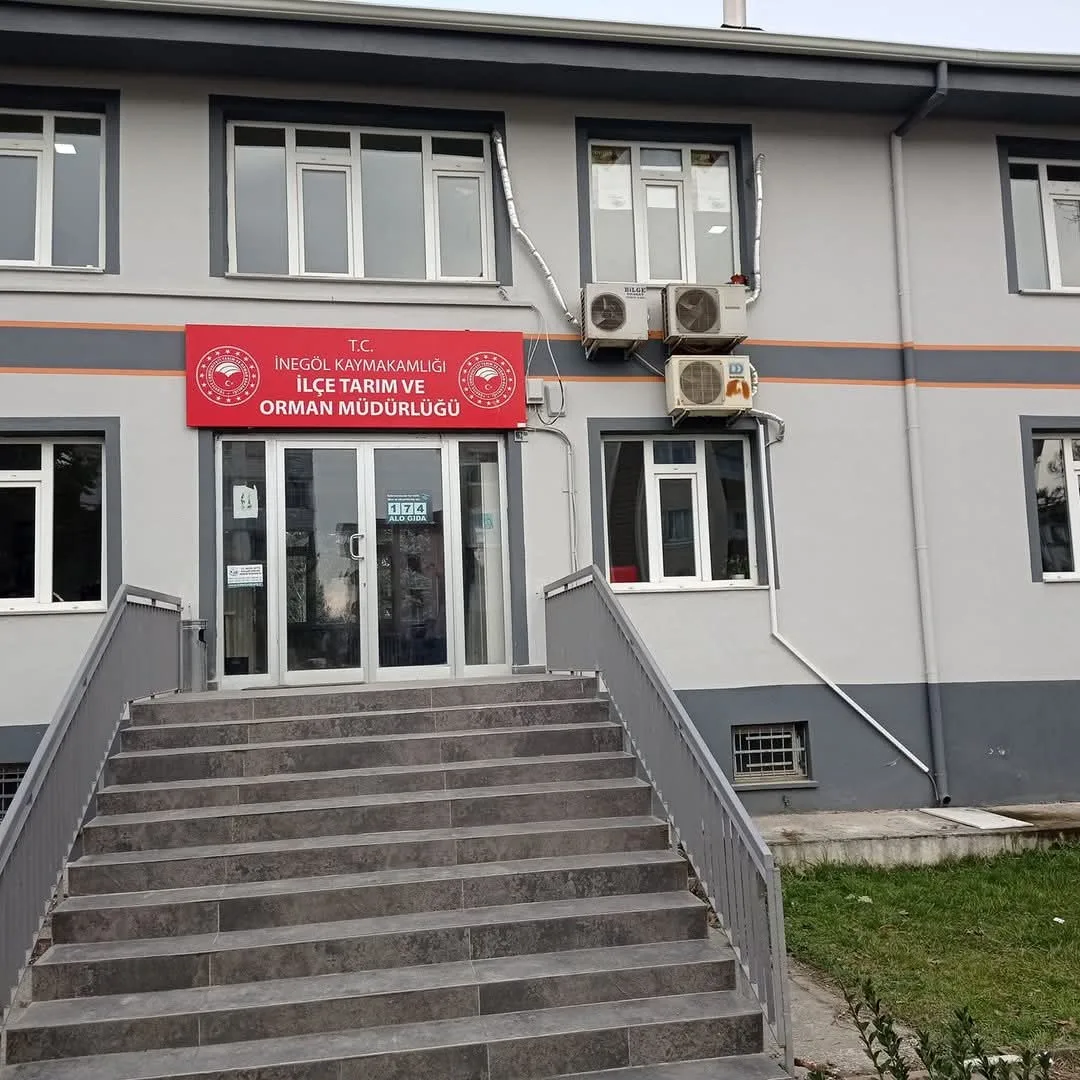 İnegöl İlçe Tarım Müdürlüğü'nden üreticilere uyarı: etiketsiz ve ruhsatsız ilaçlamaya geçit yok
