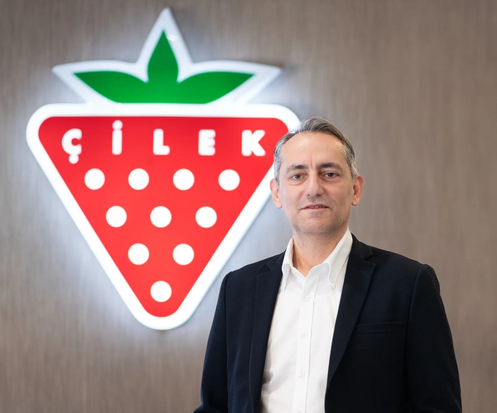 2024 YILINDA İHRACAT YATIRIMLARINI ÖNCELİKLENDİRİYOR ÇİLEK MOBİLYA, İHRACAT EKİBİNİ GÜÇLENDİRMEYE DEVAM EDİYOR