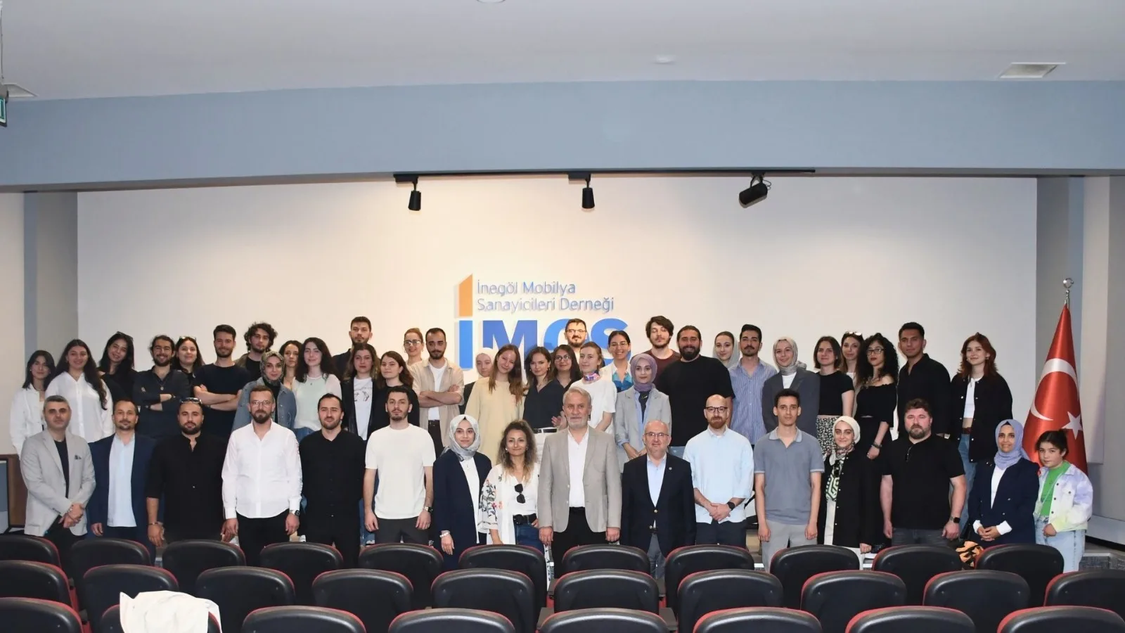 İ'm design 10. kezz tasarım öğrencileri ile buluştu