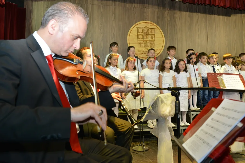 Çocuk korosundan muhteşem konser