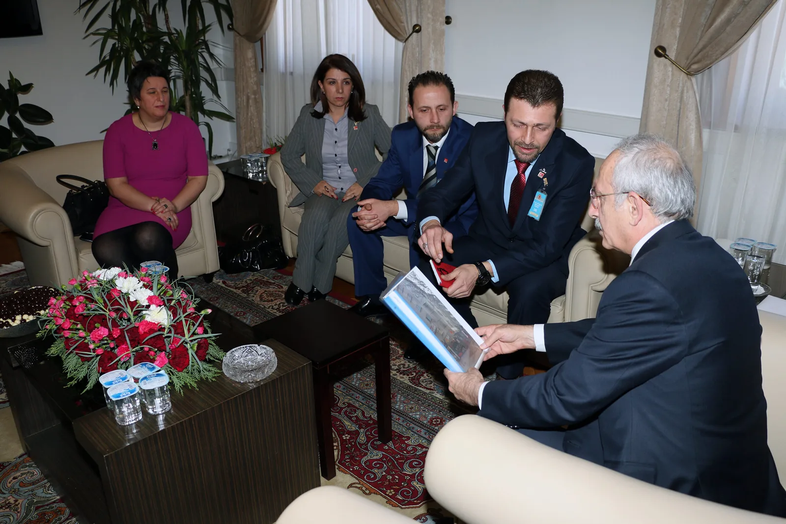 Sorunlar Kılıçdaroğlu'na aktarıldı