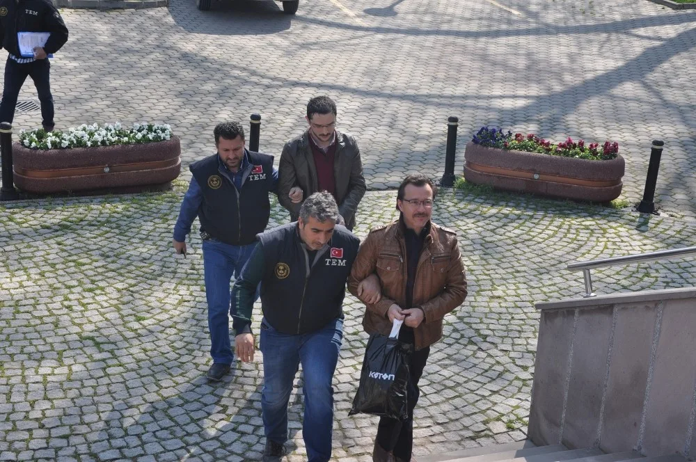 Fetö Operasyonunda 5 Gözaltı