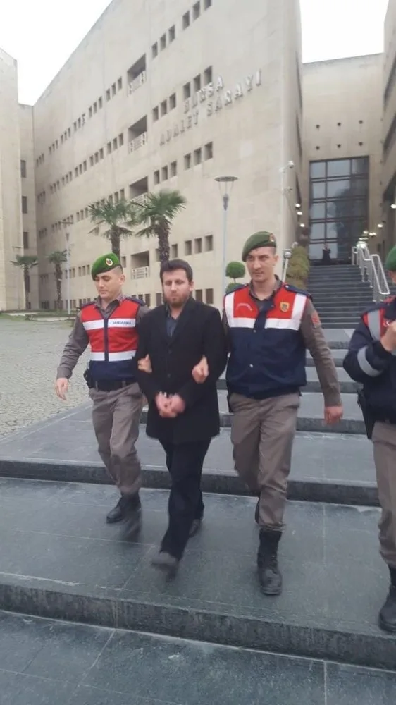 Fetöden Aranan Yönetici Liseli 2 Genci Taciz Ederken Yakalandı