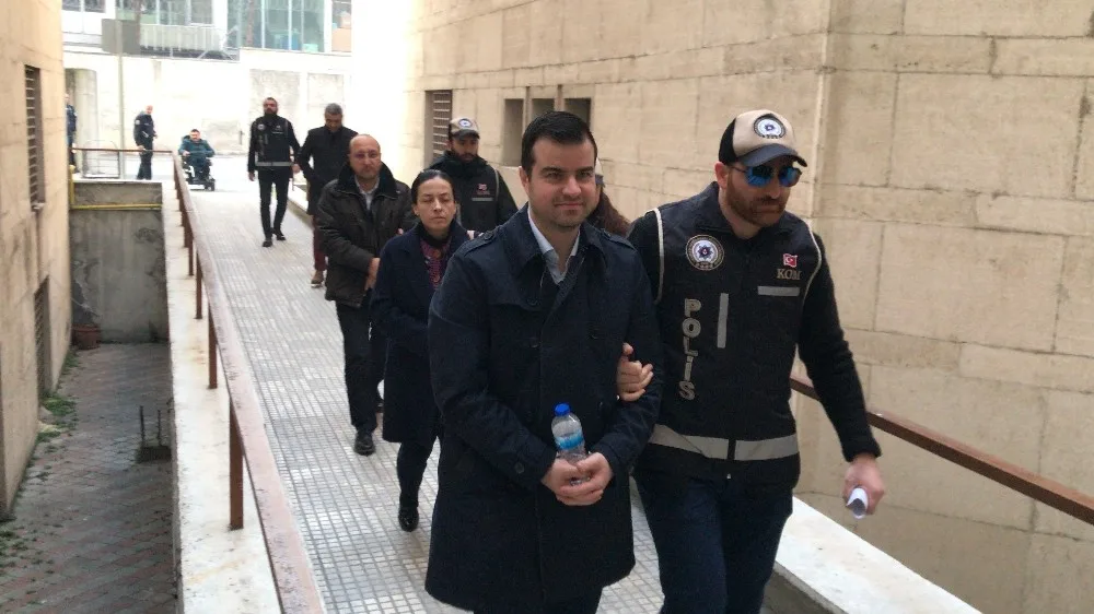 Fetöden Gözaltına Alınan Özel Okul Sahibi Ve Müdürü Adliyeye Sevkedildi