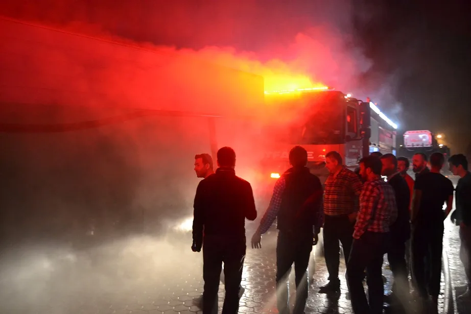 Yavuzlar Mobilya'da yangın