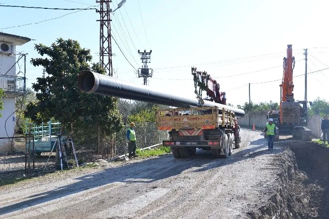 Finikenin İçme Suyu Hatları Yenileniyor