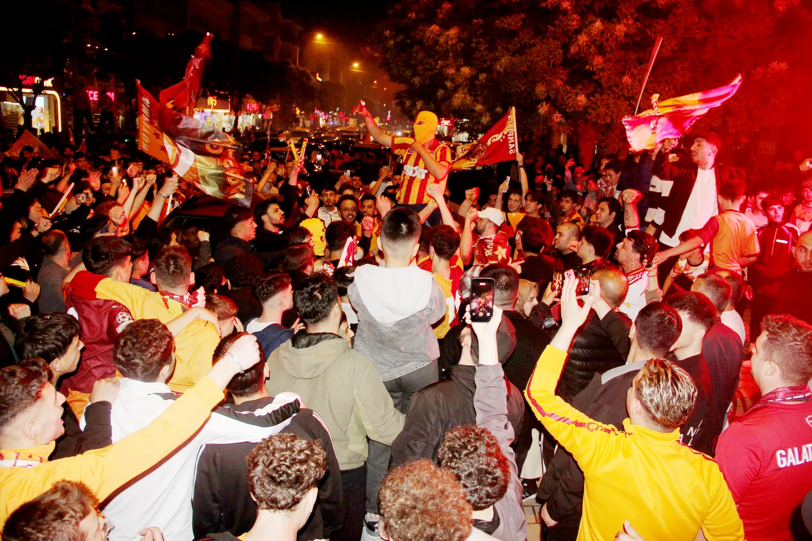 İnegöl’de şampiyonluk coşkusu