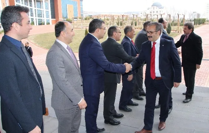 Gaziantep Üniversitesi Rektörü Prof. Dr. Ali Gürden Mevkidaşı Karacoşkuna Ziyaret