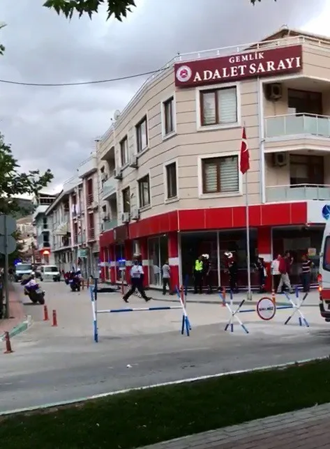 Gemlik Adliyesindeki Dehşet Kamerada