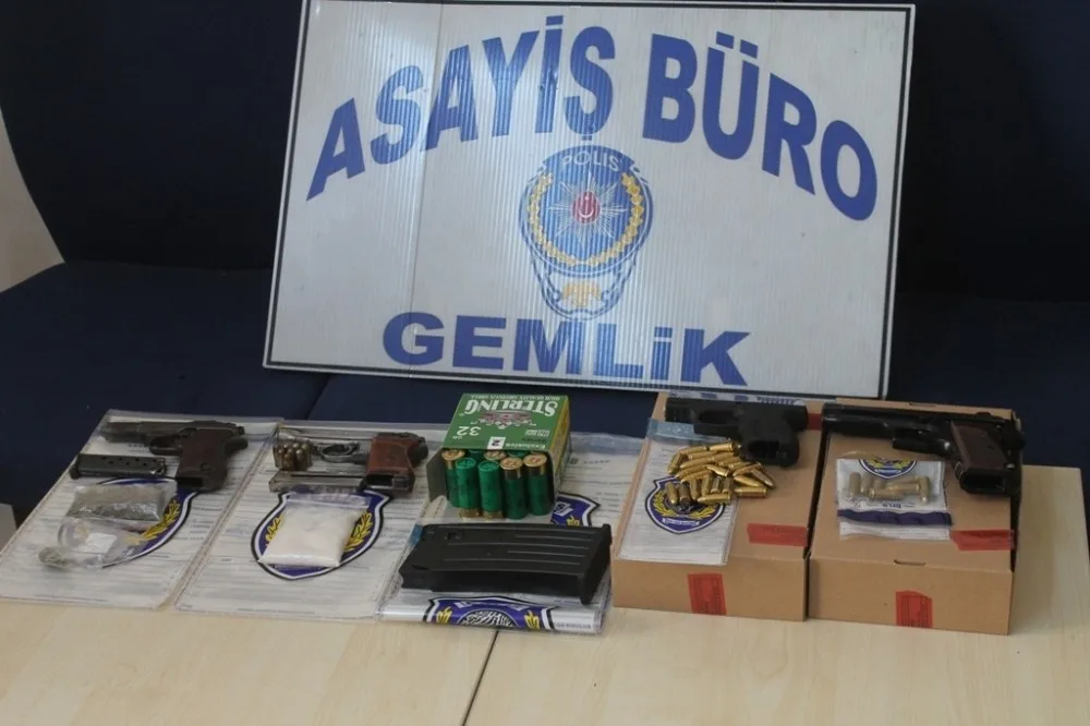 Gemlik Polisinden 8 Gözaltı