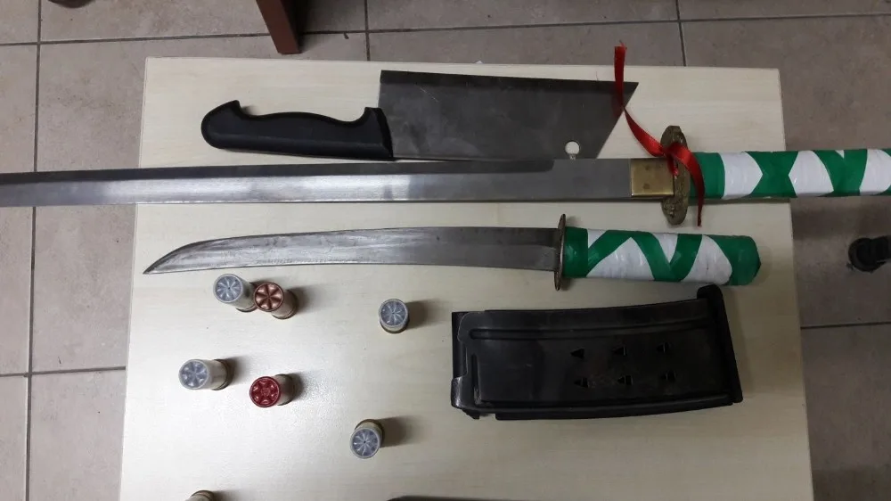 Gemlik Polisinden Uyuşturucu Ve Silah Operasyonu