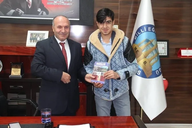 Genç Yazardan Müdür Korkmaza Ziyaret