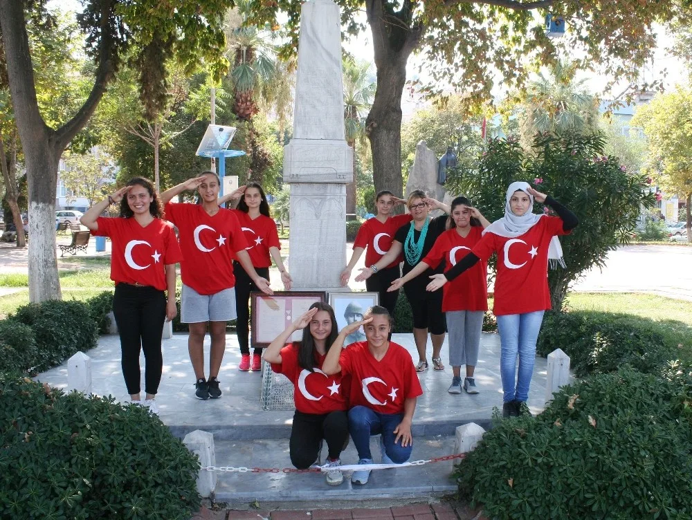 Gençlerden Mudanyalı Şehit Şükrü Çavuşa İşaret Dilinde Klip