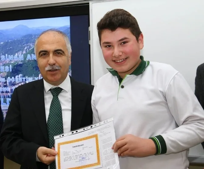Giresunda 77 Bin 586 Öğrenci Karne Sevinci Yaşadı.