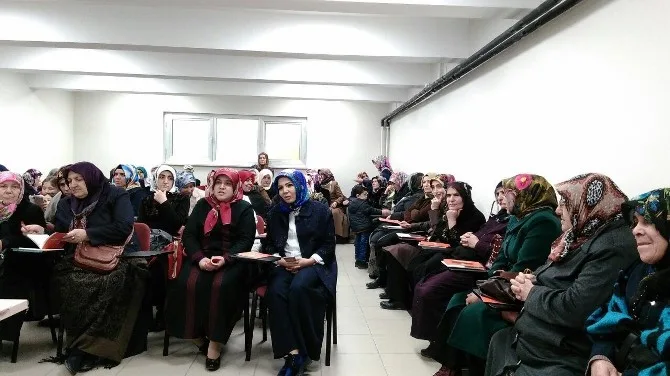 Gölbaşında Kadın Yasal Hakları Eğitimi Semineri Verildi