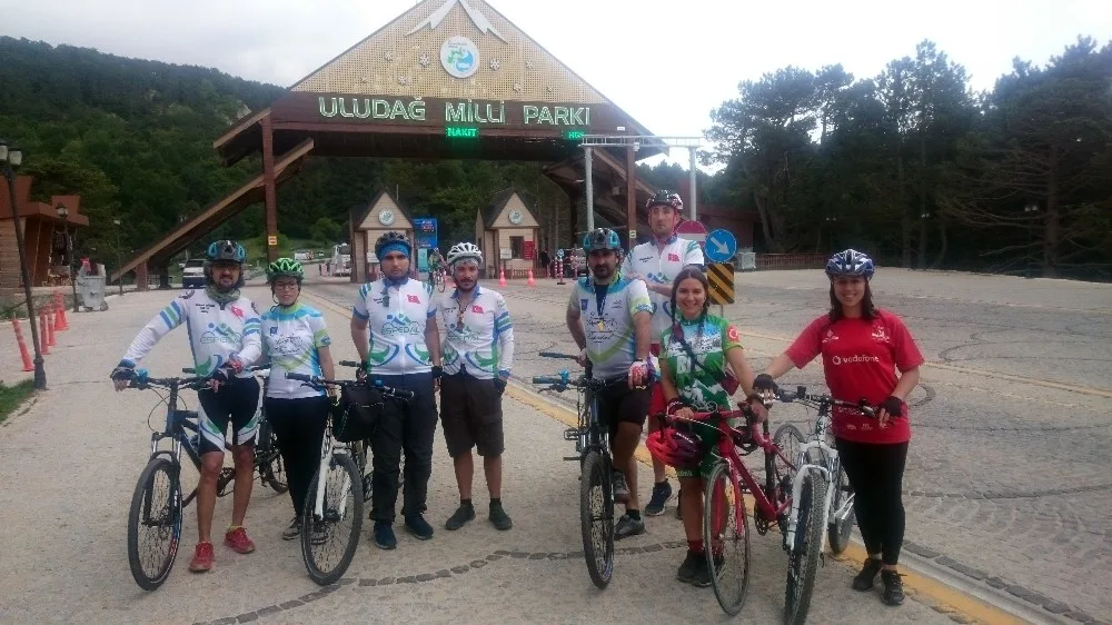 Görmeden Uludağa Pedalladılar