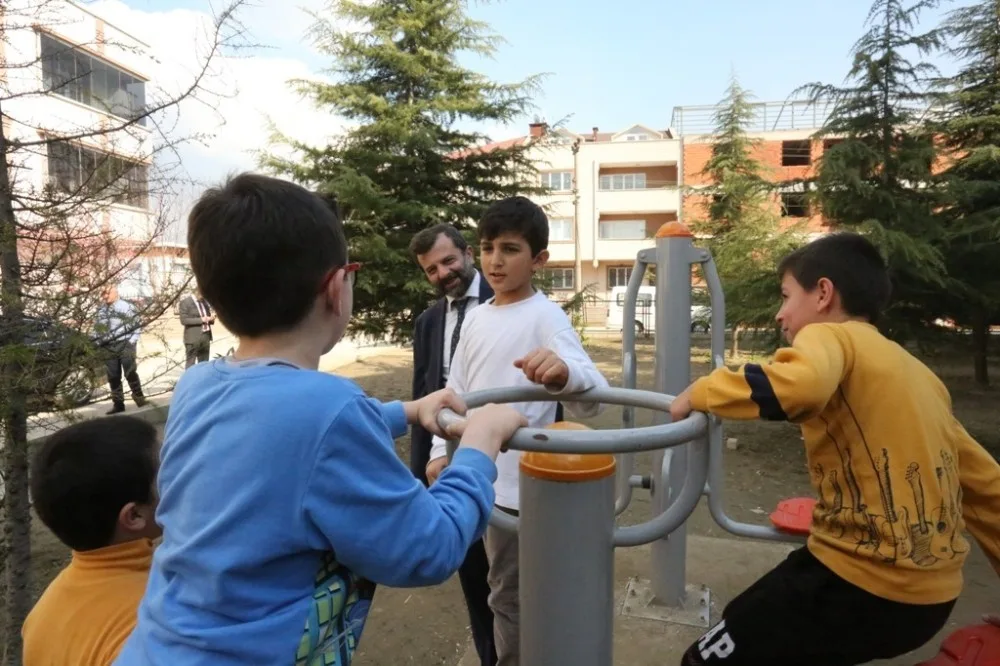 Gürsu Belediyesinden Park Hamlesi