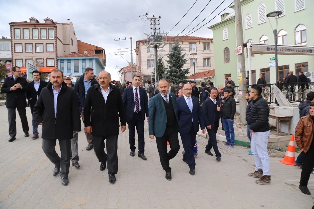 Harmancık Ve Keleste Öncelik Alt Yapı Ve Yol