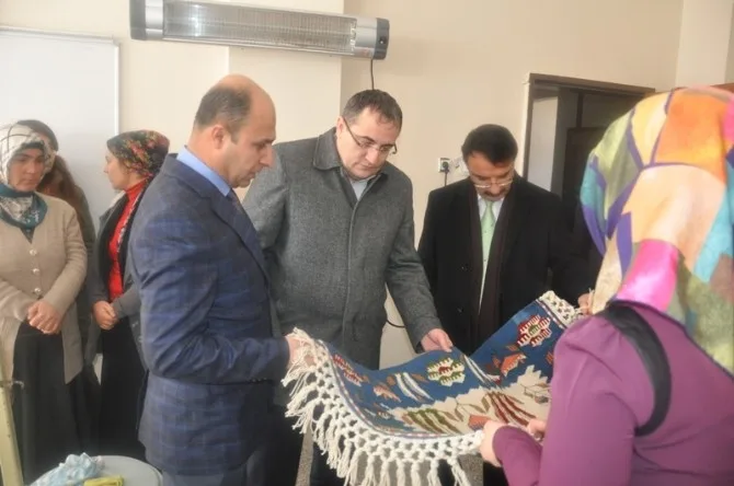 Hasankeyfte Yöresel Kilim Dokuma Kursu Açıldı