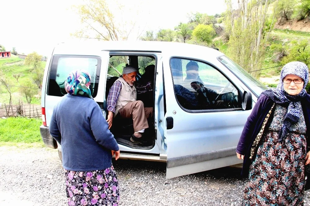 Hayalet Köyün Sakinleri Oy Kullanmak İçin Komşu Köye Gidiyor