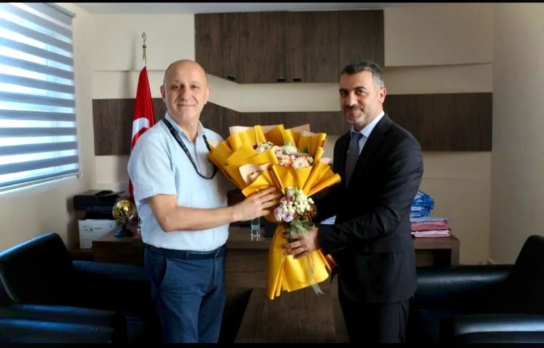Göçmen veda etti, Sarı göreve başladı