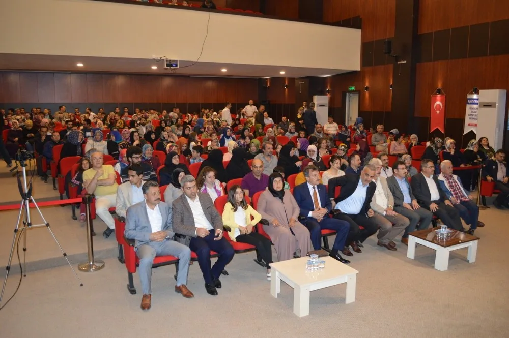 Hikayelerle Anadoluyu Anlattı