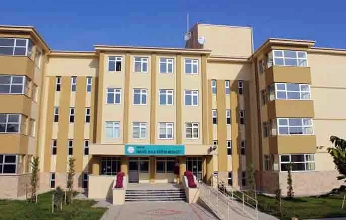 HEM’de açılan yeni kurslar ilgili gördü