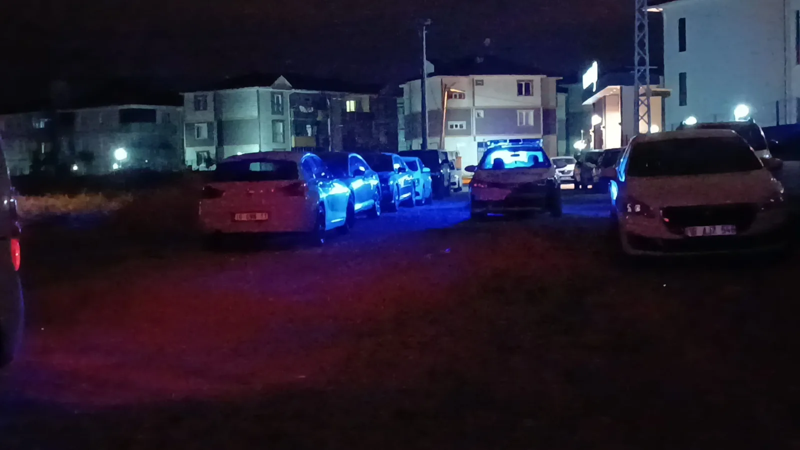 İnegöl’de nefes kesen kovalamaca Kaçarken polis aracına çarparak durabildi